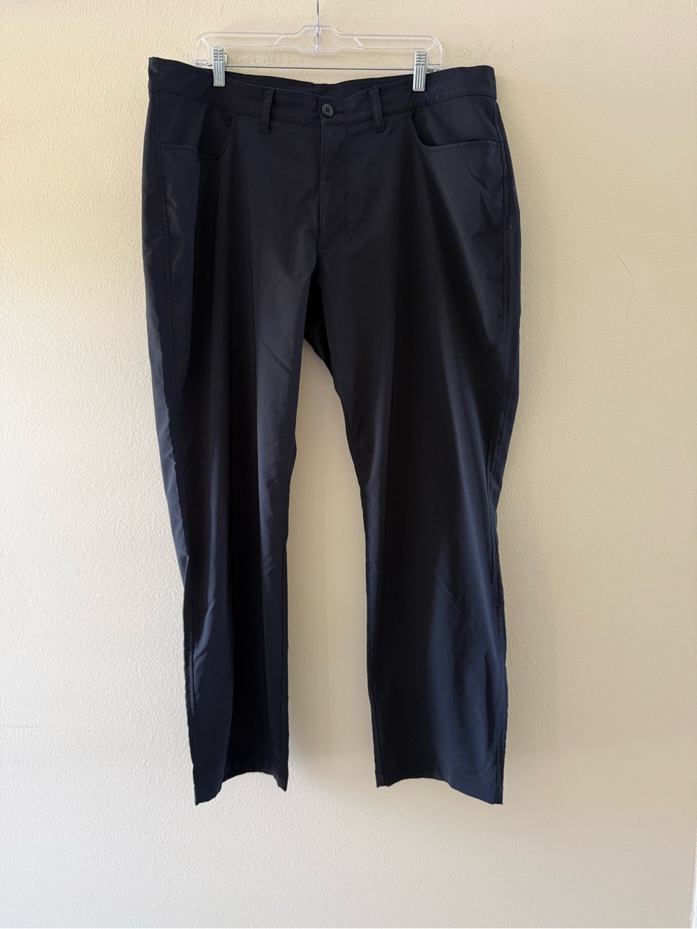 Under Armour Men's Black Loose Fit Lightweight Polyester Golf Pants 40x32
